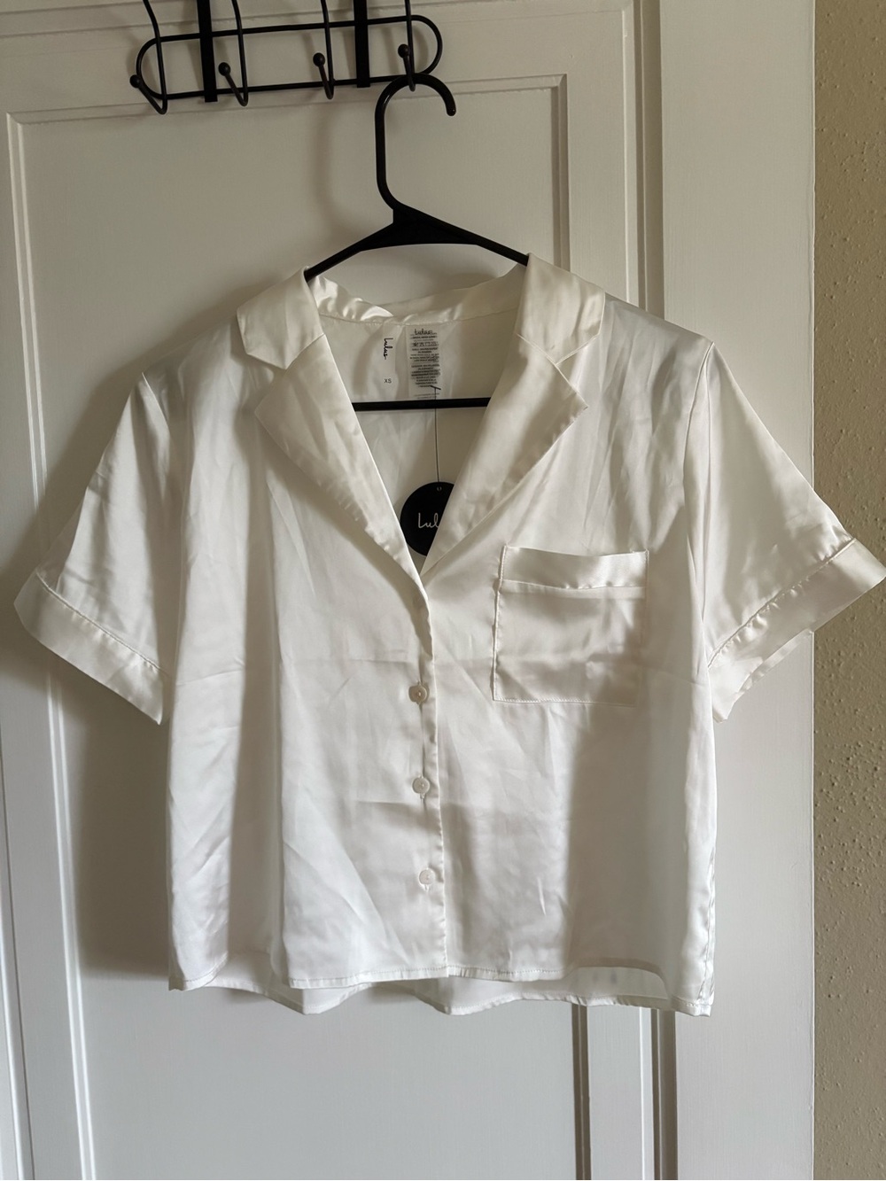 Lulu's Cream Satin Button-Front Short Sleeve Blouse